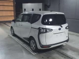 Toyota Sienta 0